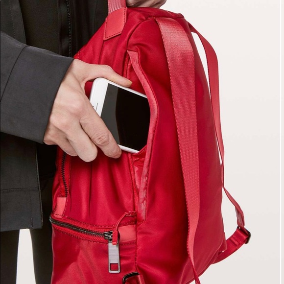 ❌SOLD❌Lululemon city adventurer backpack 10L - Picture 4 of 6